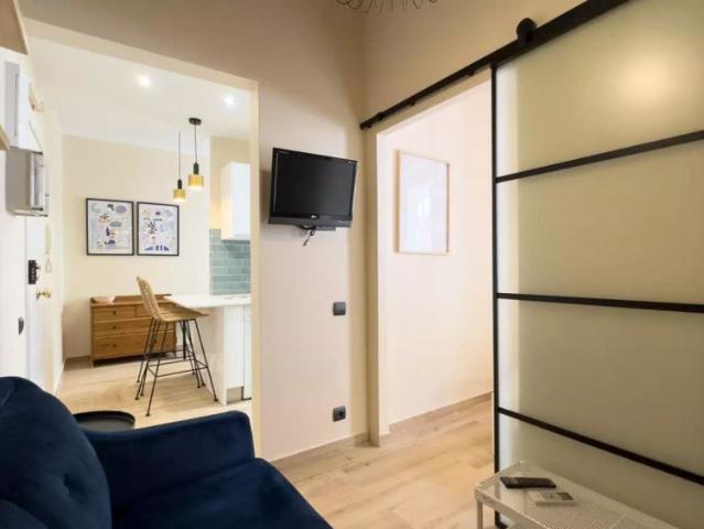 2 bedroom apartment for rent in La Barceloneta, professionals only