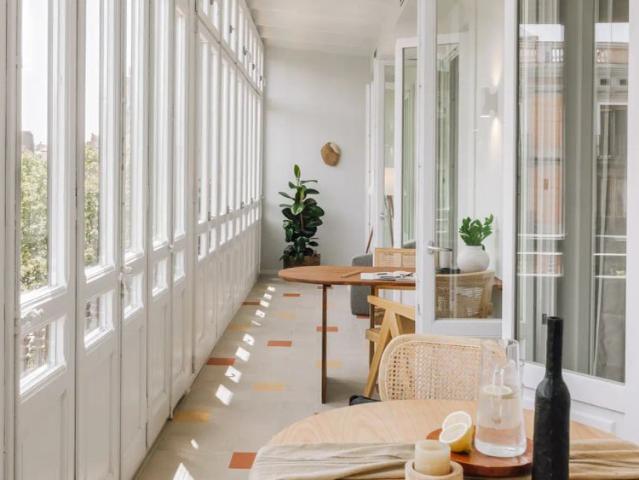 2 bedroom apartment for rent in La Dreta de l'Eixample, professionals only