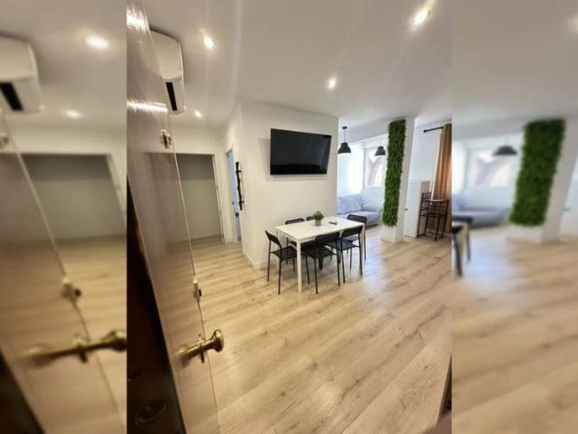 2 bedroom apartment for rent in Los Cármenes, Madrid