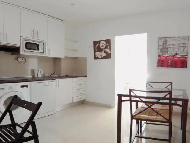 2 bedroom apartment for rent in Puerta del Ángel