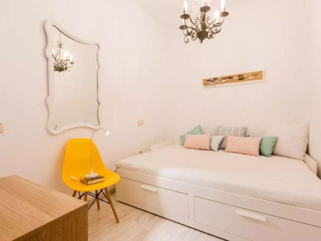 2 bedroom apartment for rent in Palacio