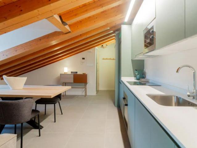 2 bedroom apartment for rent in Palacio, Madrid