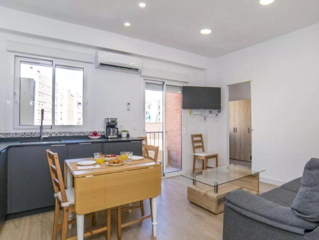 2 bedroom apartment for rent in Patraix, bills included