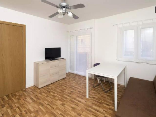2 bedroom apartment for rent in Prosperidad, all bills included