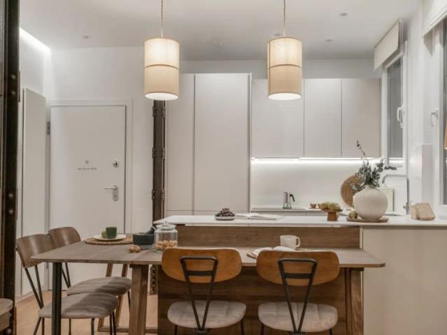 2 bedroom apartment for rent in Ríos Rosas