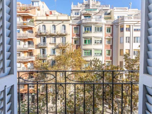 2 bedroom apartment for rent in Sagrada Família, bills included with limits
