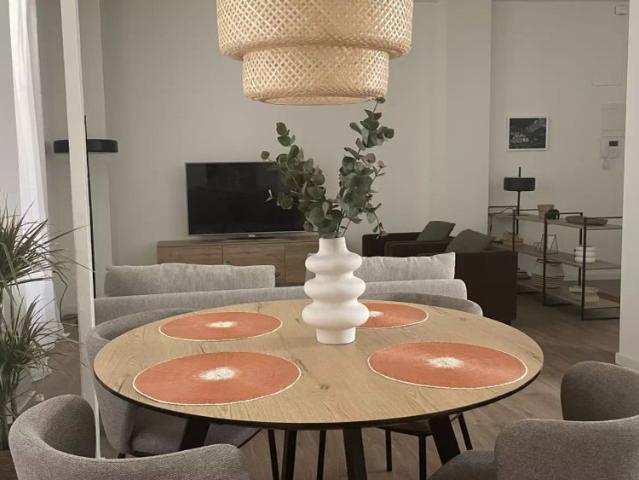 2 bedroom apartment for rent in Sant Francesc, bills included