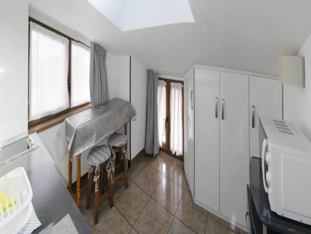 2 bedroom apartment for rent in Santander, all bills included