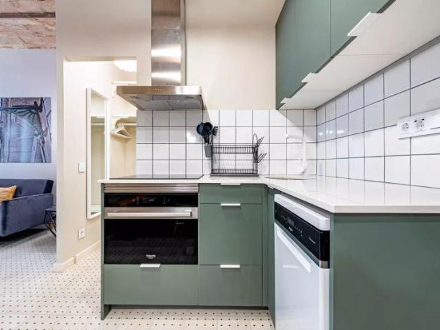 2 bedroom apartment for rent in Sants Badal