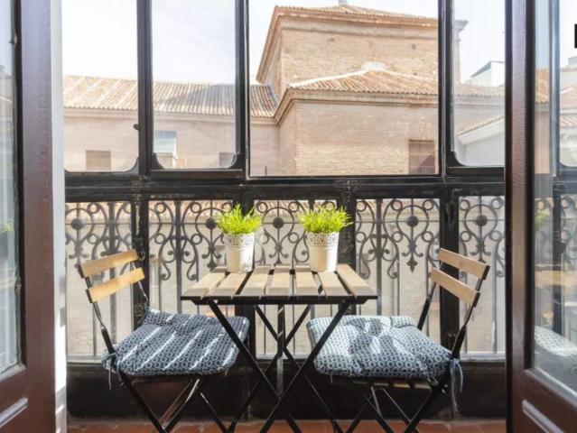 2 bedroom apartment for rent in Sol