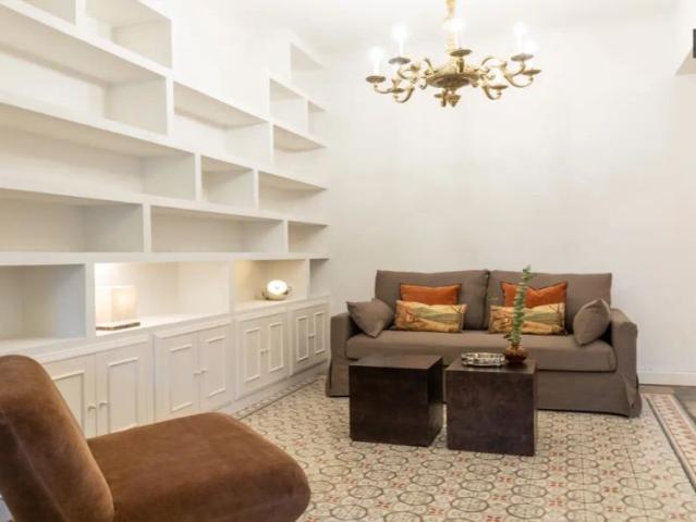 2 bedroom apartment for rent in Sol, Madrid