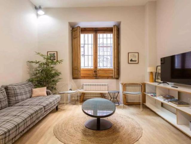 2 bedroom apartment for rent in Universidad, bills included