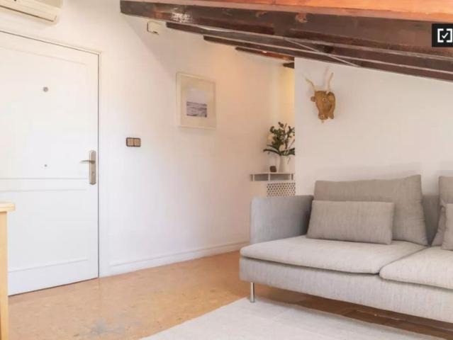 2 bedroom apartment for rent in Universidad, perfect for professionals