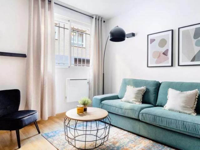 2 bedroom apartment for rent in Valdeacederas, bills included