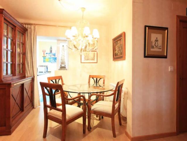 2 bedroom apartment for rent in Valdezarza, Madrid, perfect for professionals and students
