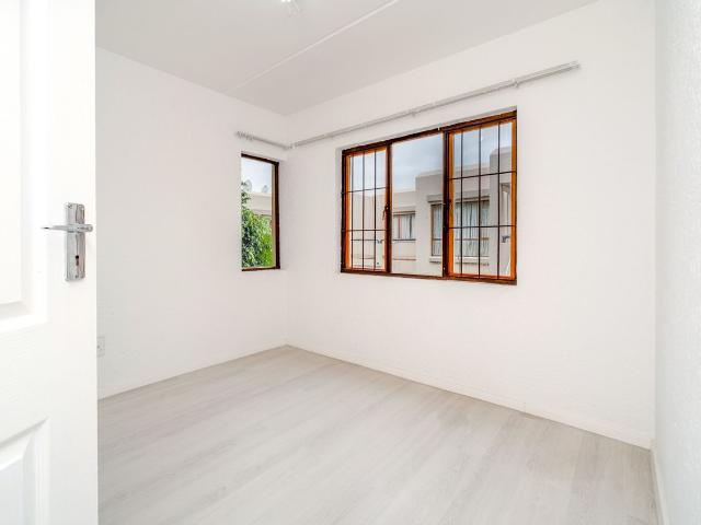 2 Bedroom Apartment For Sale in Magaliessig