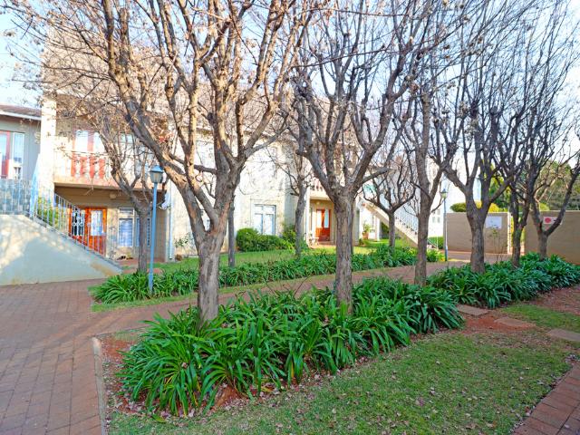 2 Bedroom Apartment For Sale in Montgomery Park