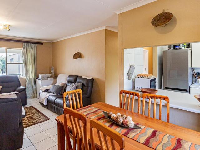 2 Bedroom apartment for sale in North Riding, Randburg