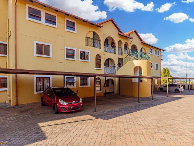 2 Bedroom apartment for sale in Sundowner, Randburg