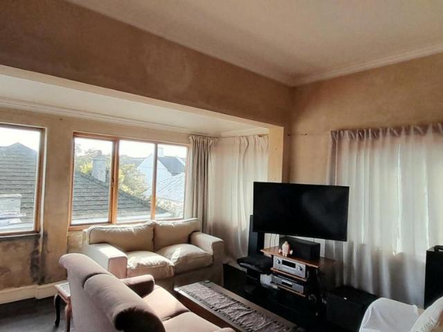2 Bedroom apartment for sale in Observatory, Cape Town