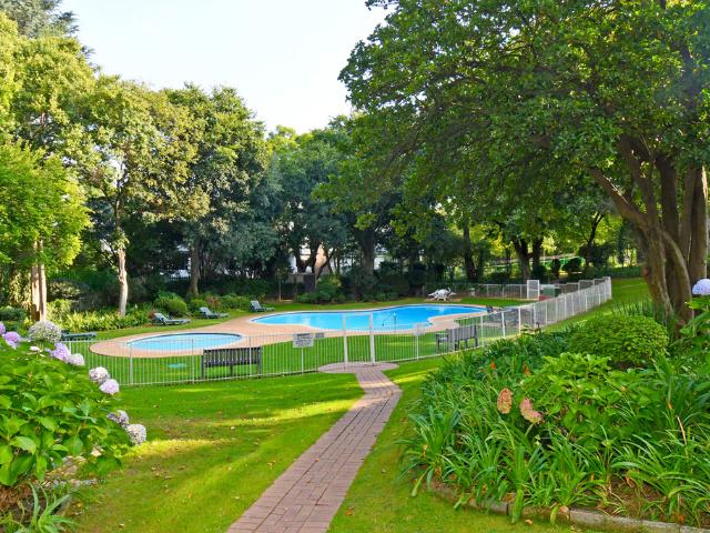 2 Bedroom Apartment For Sale in Atholl