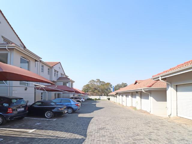2 Bedroom Apartment For Sale in Birdhaven