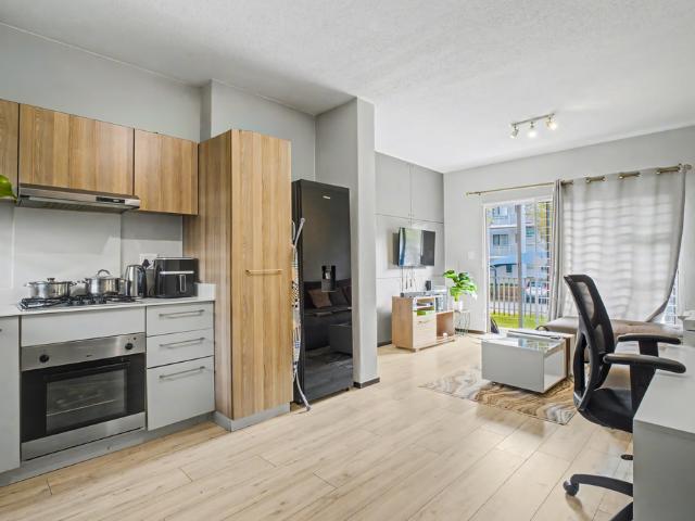 2 Bedroom Apartment For Sale in Broadacres