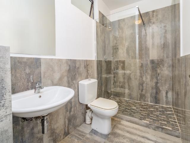 2 Bedroom Apartment For Sale in Bryanston