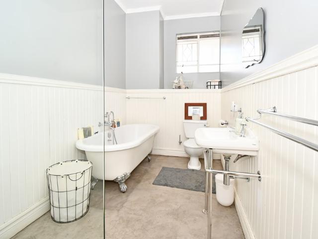 2 Bedroom Apartment For Sale in Craighall