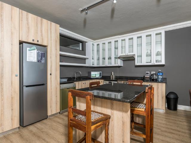 2 Bedroom Apartment For Sale in Diaz Beach