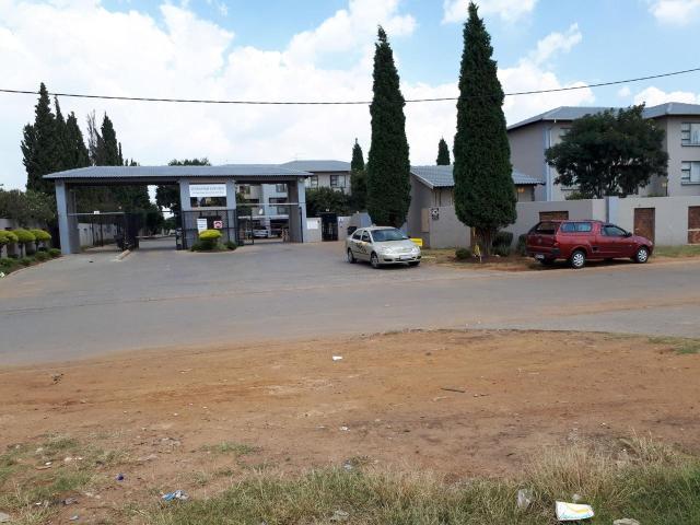 2 Bedroom apartment for sale in Eveleigh, Boksburg