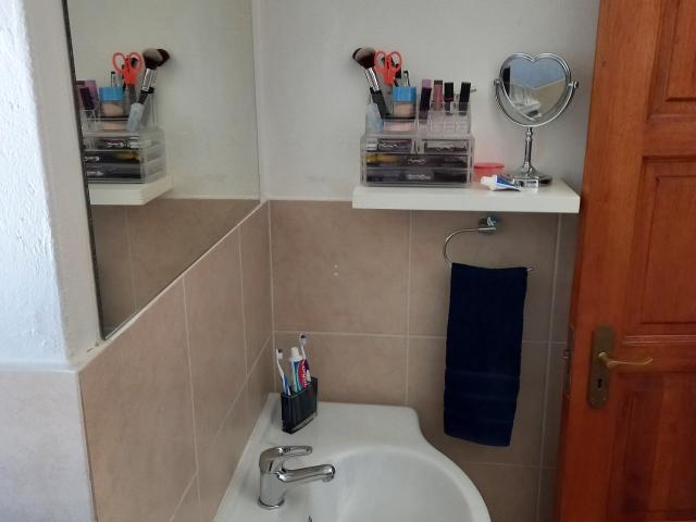 2 Bedroom Apartment For Sale in Ferndale