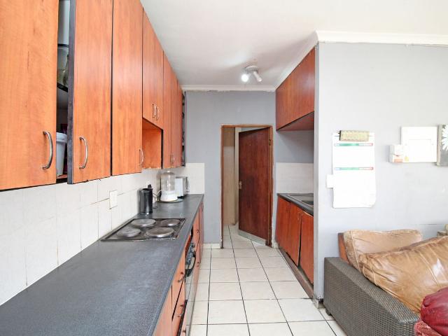 2 Bedroom Apartment For Sale in Ferndale
