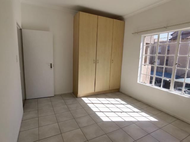 2 Bedroom Apartment For Sale in Ferndale
