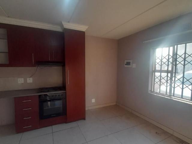 2 Bedroom apartment for sale in Fleurhof, Roodepoort