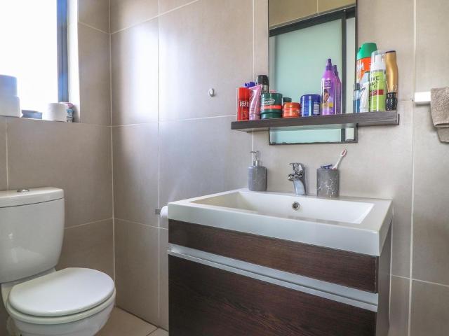 2 Bedroom apartment for sale in Fourways, Sandton