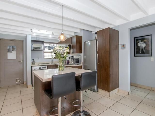 2 Bedroom Apartment Sold in Fourways