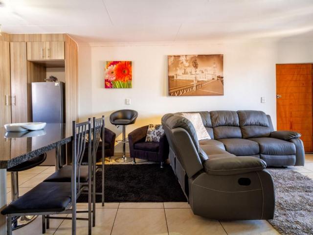 2 Bedroom apartment for sale in Honeydew, Roodepoort