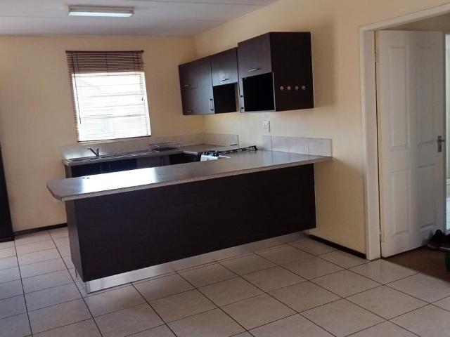 2 Bedroom apartment for sale in Honeydew, Roodepoort