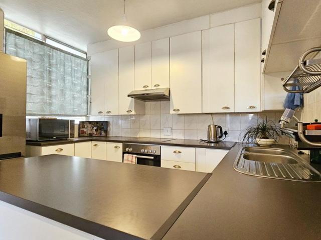 2 Bedroom apartment for sale in Lynnwood Manor, Pretoria