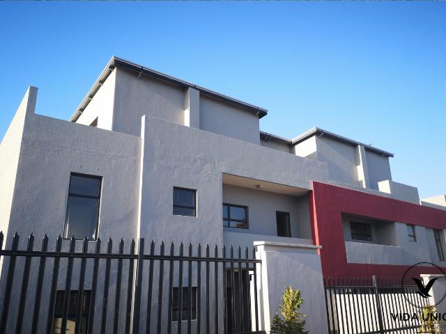 2 Bedroom Apartment For Sale in Langeberg Heights