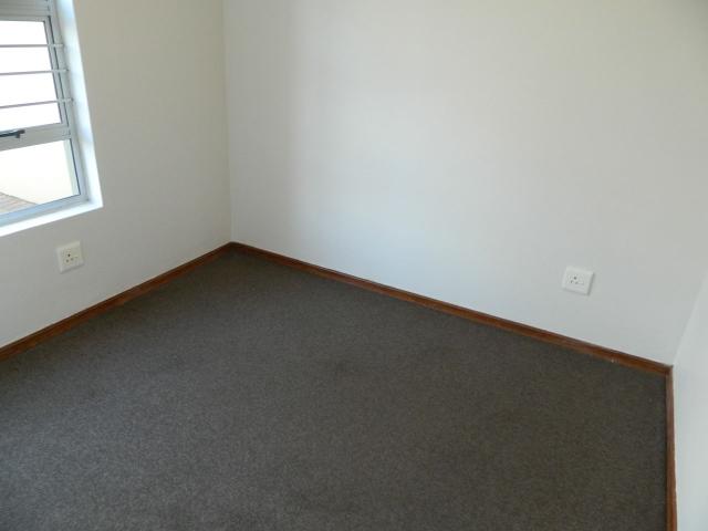 2 Bedroom Apartment For Sale in Leeuwenhof Estate