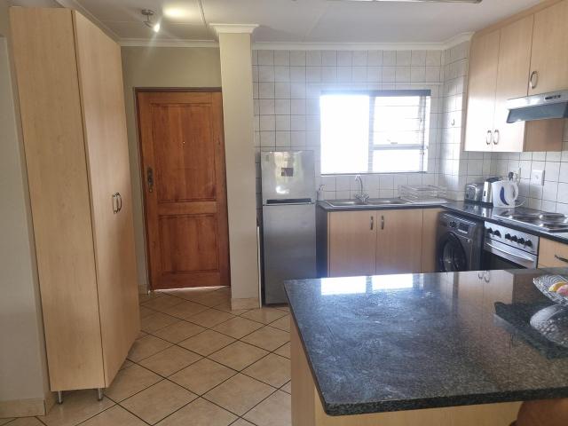 2 Bedroom Apartment For Sale in Leeuwenhof Estate