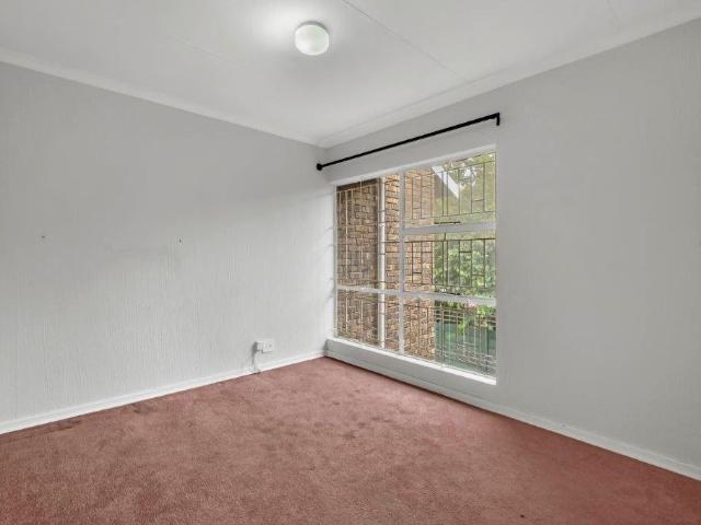 2 Bedroom Apartment For Sale in Linden