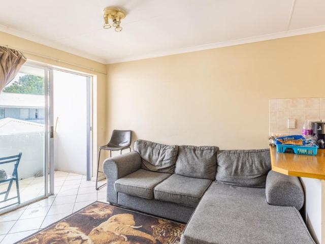 2 Bedroom apartment sold in Paarl North