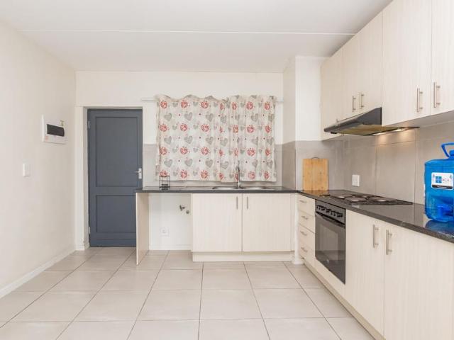 2 Bedroom apartment for sale in Parklands, Blouberg