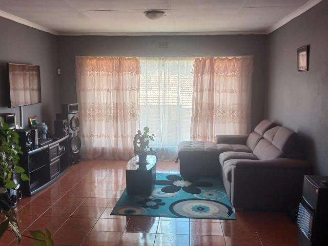 2 Bedroom apartment for sale in Princess AH, Roodepoort