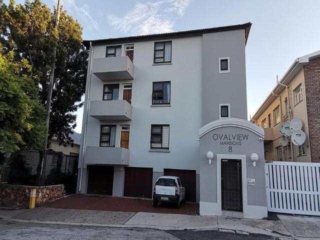 2 Bedroom apartment for sale in Richmond Hill, Port Elizabeth