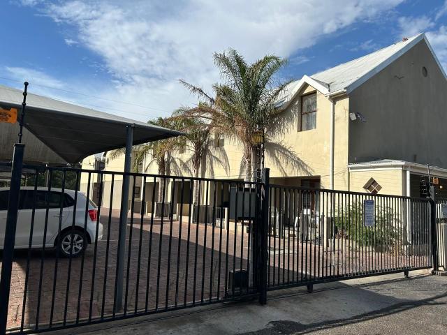 2 Bedroom Apartment For Sale in Worcester Central