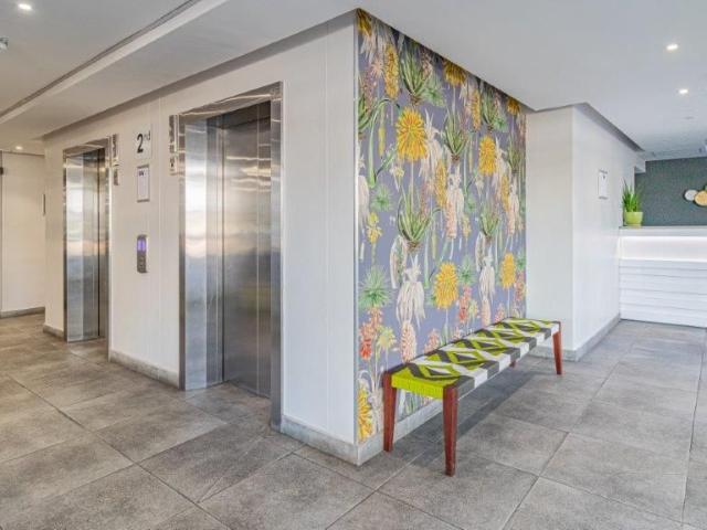 2 Bedroom Apartment For Sale in Zonnebloem